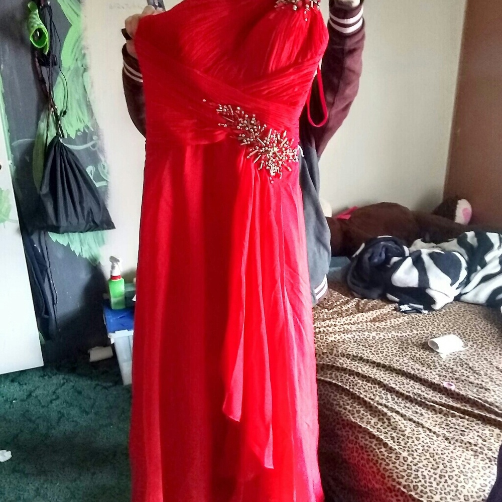 Red prom dress